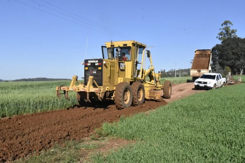 secretaria-de-obras-conclui-trecho-de-estrada-na-regiao-dos-700-alqueires