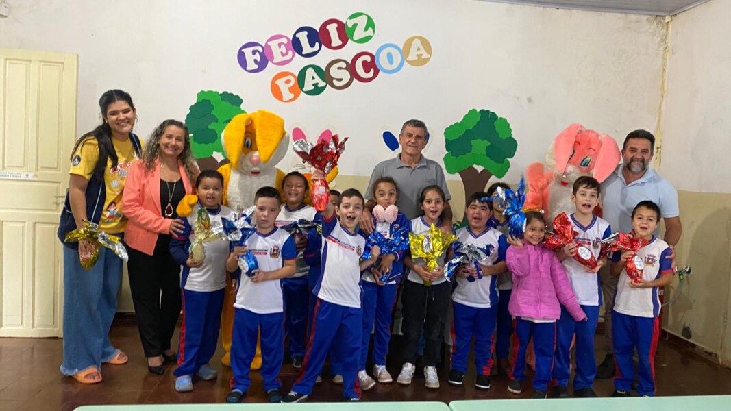 prefeito-e-vice-de-marilandia-do-sul-entregam-ovos-de-pascoa